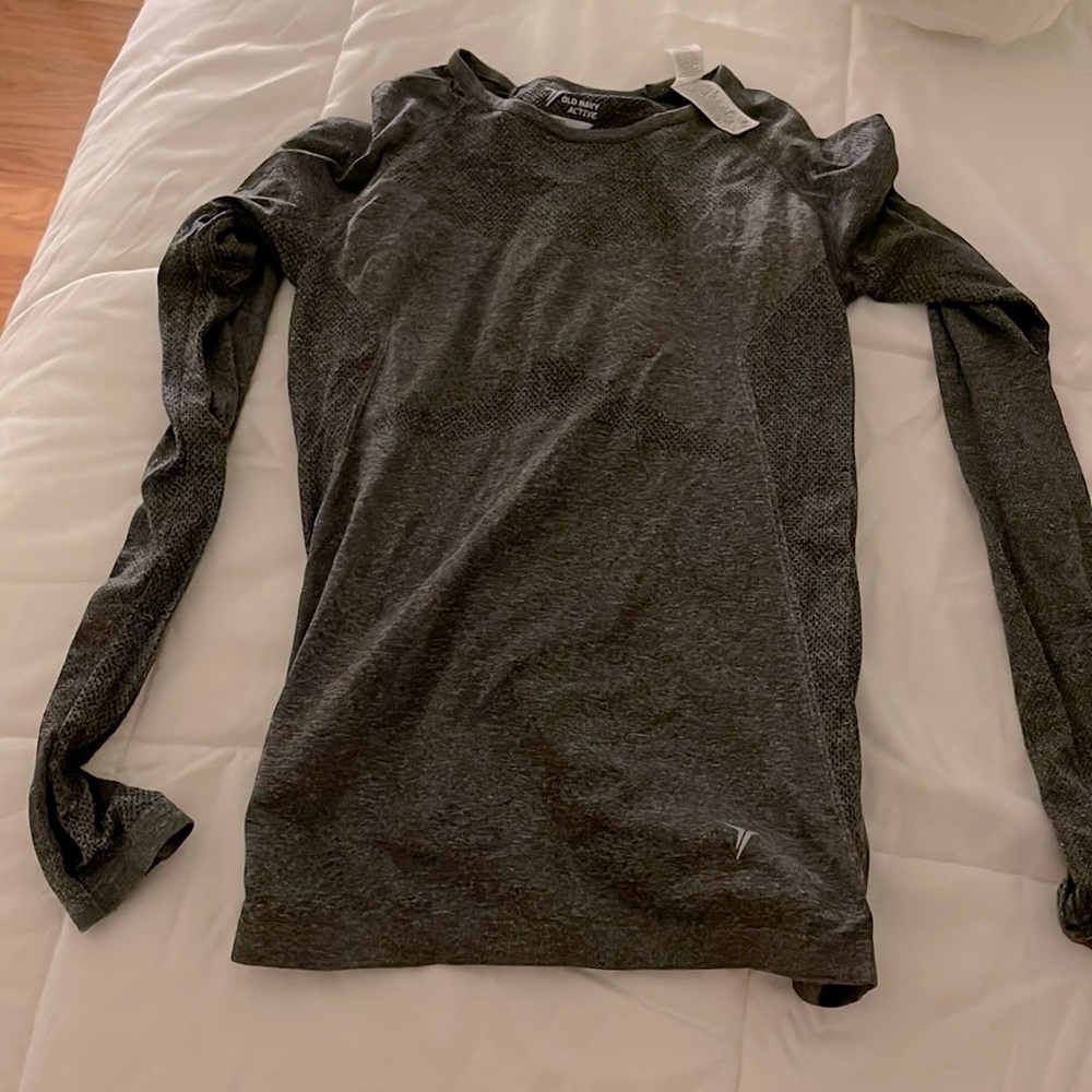 grey old navy workout top long sleeve